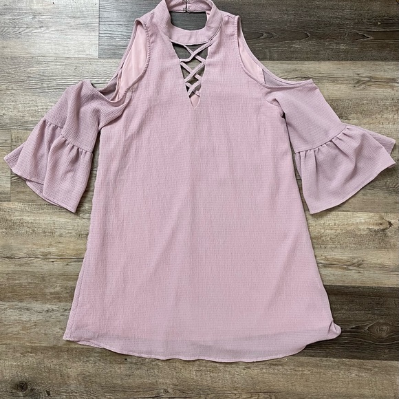 Entro Lavender Ruffle Sleeve Cold Shoulder Dress Sz (S) - Picture 8 of 10